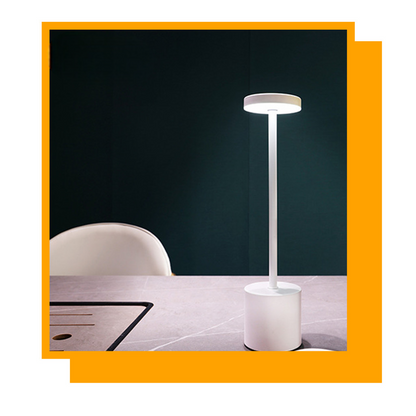 Luminária de Mesa Recarregável Sem Fio Casare – Elegância e Iluminação Sem Complicação